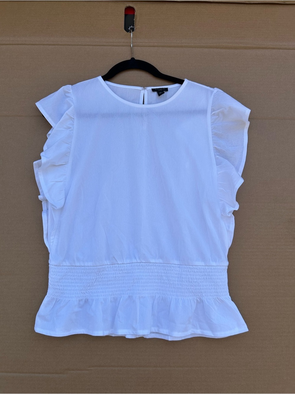 Anne Taylor Flutter Sleeve ruffle Top lightweight Petite Medium White Casual